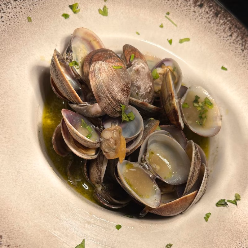 almejas en salsa verde